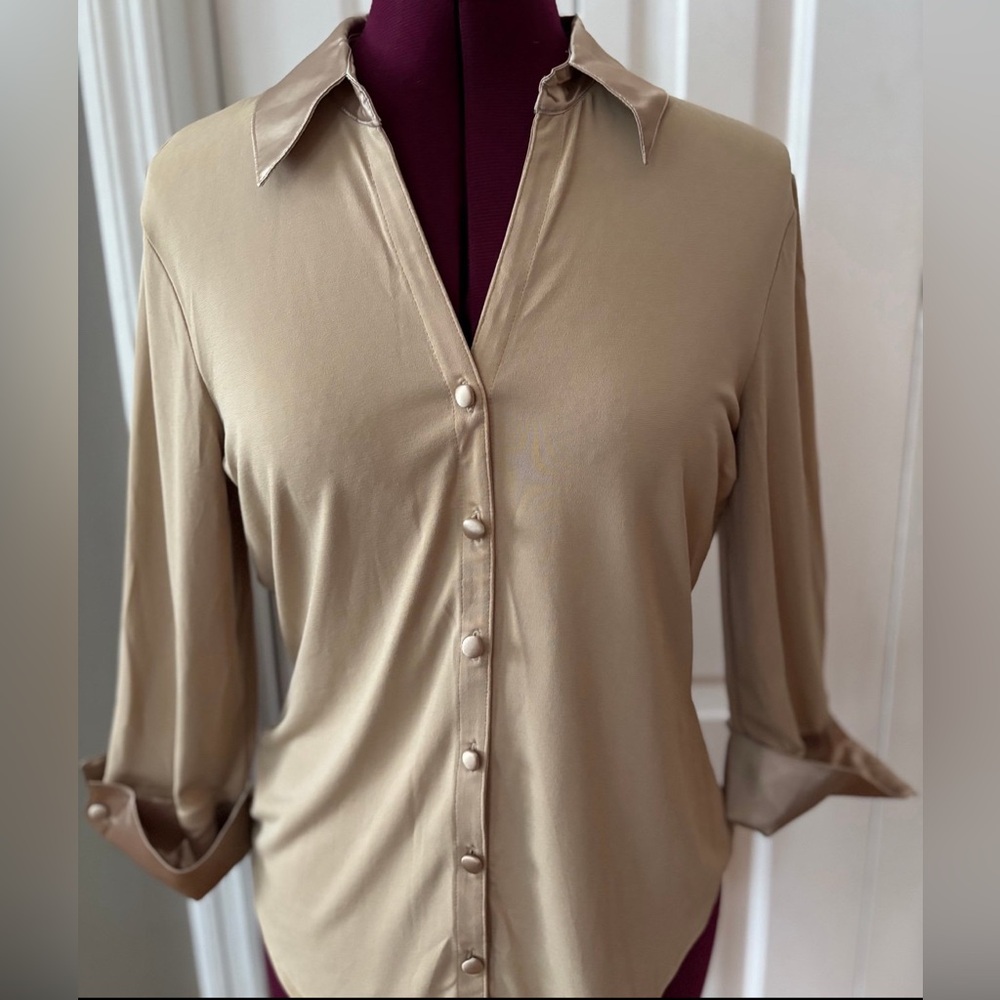 Silky Blouse with Satin Collar, Cuffs & Buttons. 3/4 Sleeves Vintage Limited  M